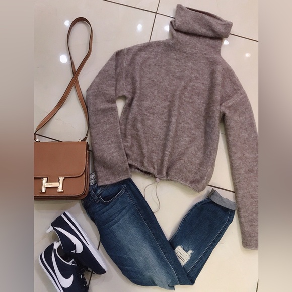 NWOT Carra turtleneck sweater with string - Picture 1 of 10